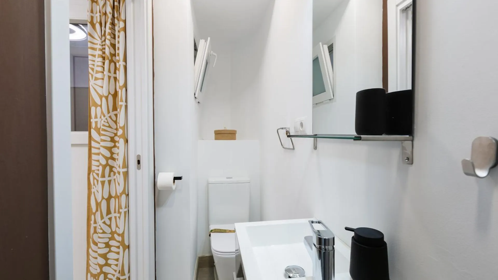 Rincon De Ollerias - Central Apartment With Parking Malaga