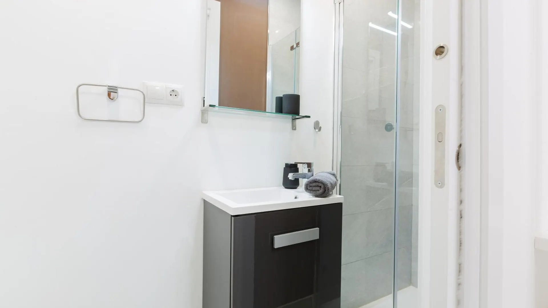 Rincon De Ollerias - Central Apartment With Parking Málaga